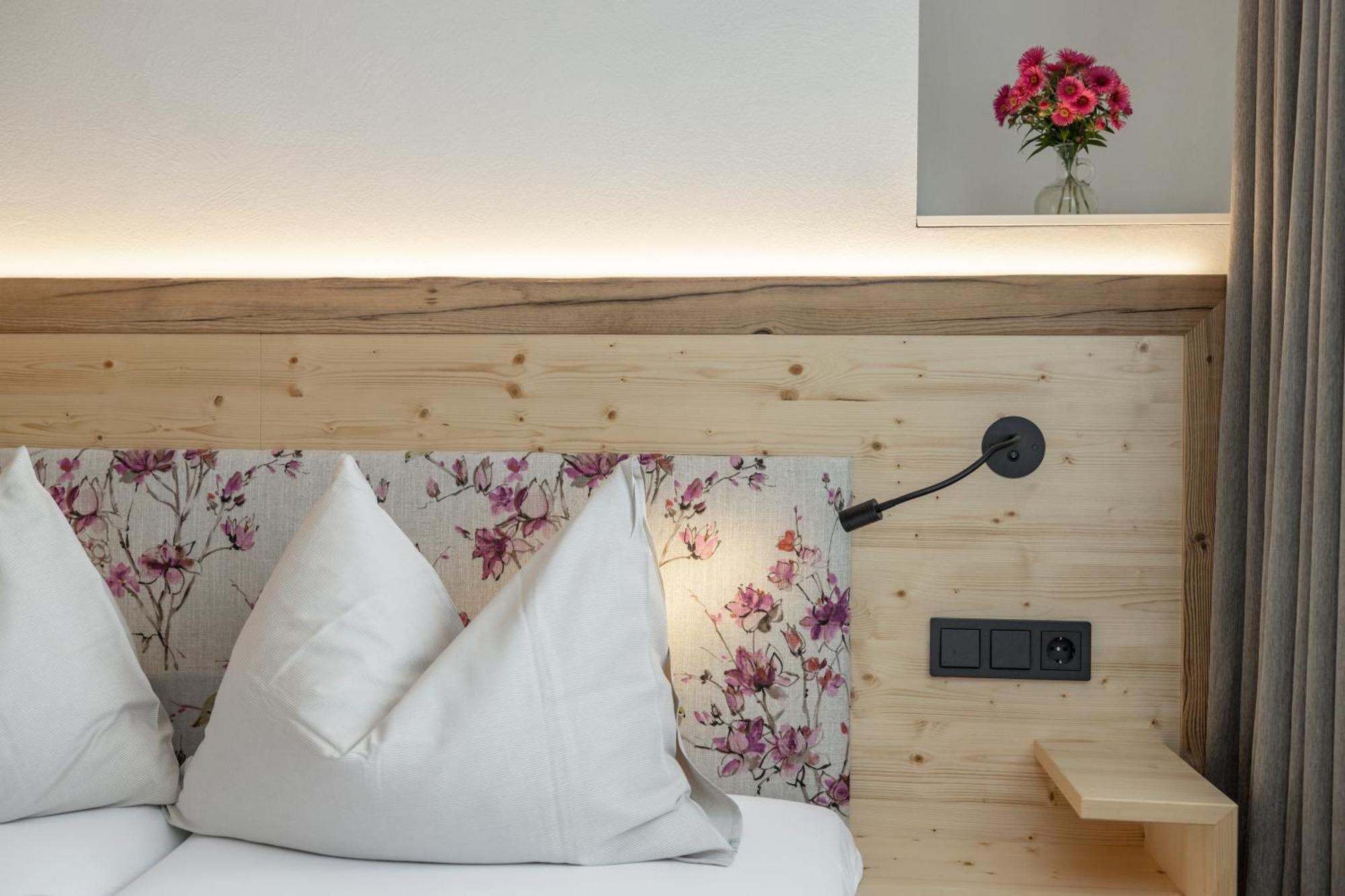Hotel Winkler-Tuschnig Вайсензее Екстериор снимка